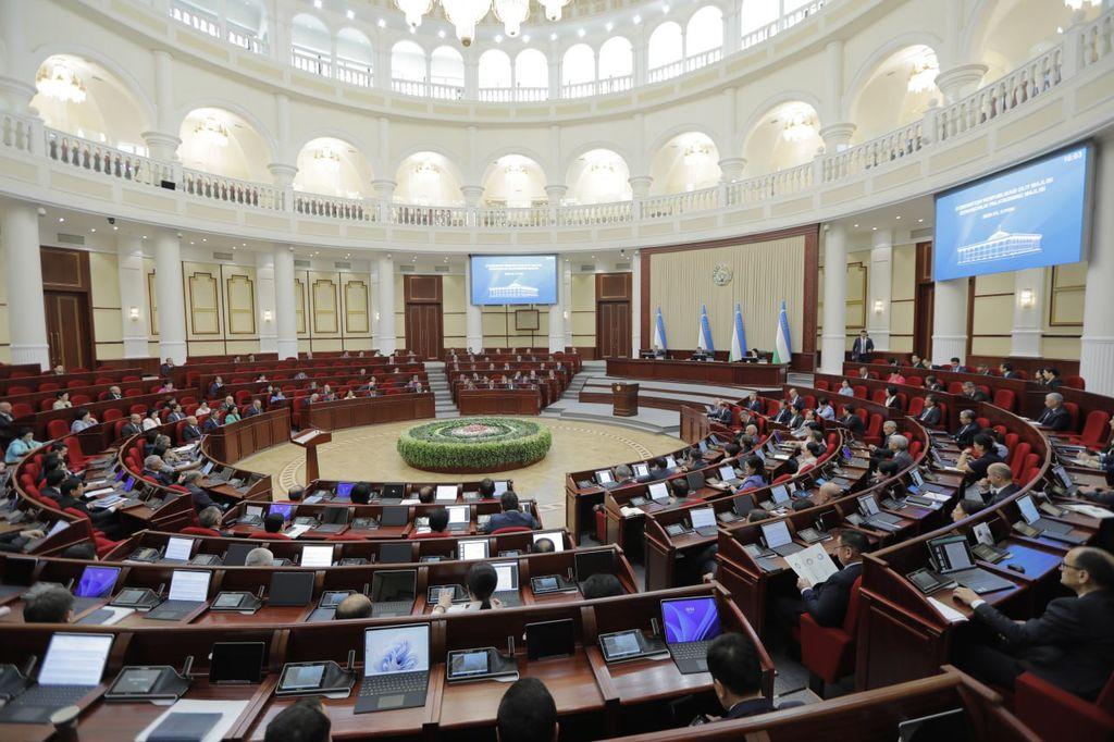 “Электрон ҳукумат” ривожи масаласи муҳокама қилинди