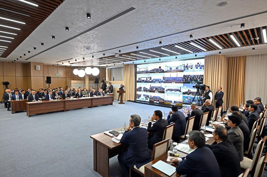 Yig‘ilishda hududlarda ham yaxshi misollar borligi qayd etildi.