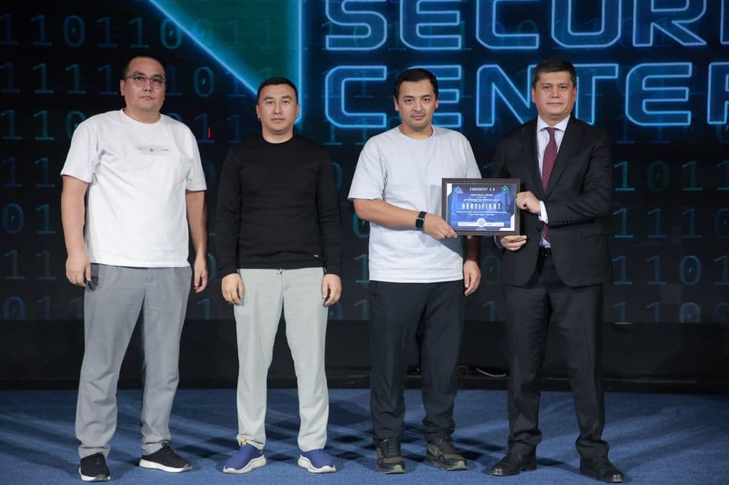 Markaz jamoasi “Cyberkent” musobaqasi g‘olibi bo’ldi